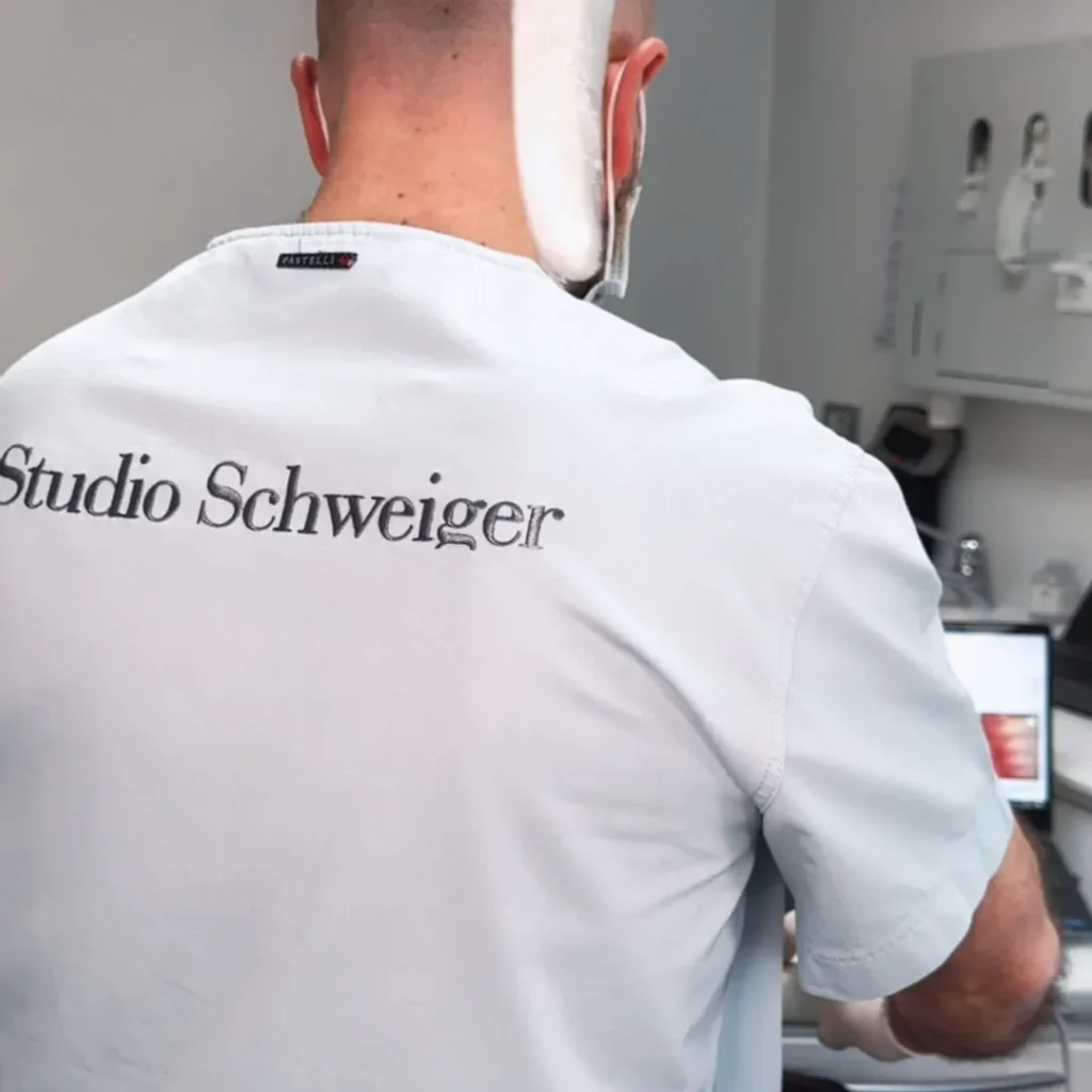 Cosa succede durante la prima visita dal dentista